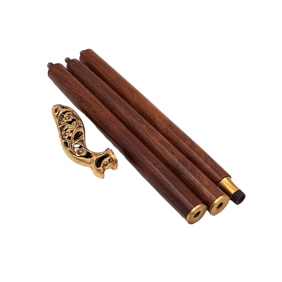 Elegante bastón plegable de madera con mango ricamente decorado en color marrón y dorado con posibilidad de personalización con grabado