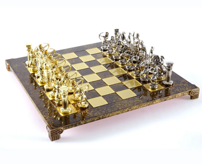 Ajedrez de latón dorado y plateado con grabado – regalo exclusivo para ocasiones especiales – dimensiones 44x44 cm, altura del rey 9,7 cm, hecho a mano, materiales de lujo