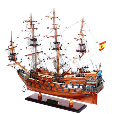 Modelo exclusivo de barco de vela San Felipe SF45R con velas desplegadas, hecho a mano en madera exótica, posibilidad de personalización con grabado, ideal para regalo, dimensiones 48,3 cm x 17,8 cm x 45,7 cm