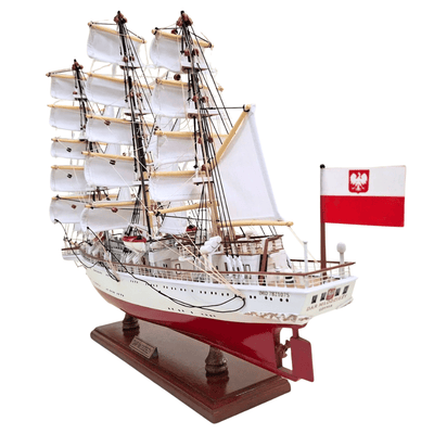 Modelo exclusivo de velero del barco Dar Młodzieży XXL de 71 cm, con posibilidad de personalización mediante grabado