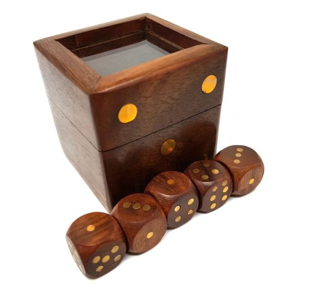 Juego de dados en caja de madera elegante con tapa de cristal, posibilidad de personalización con grabado, ideal para regalo, 5x5 cm, para mayores de 14 años