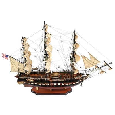 Gran modelo exclusivo del velero USS Constitution de 100cm con posibilidad de personalización mediante grabado