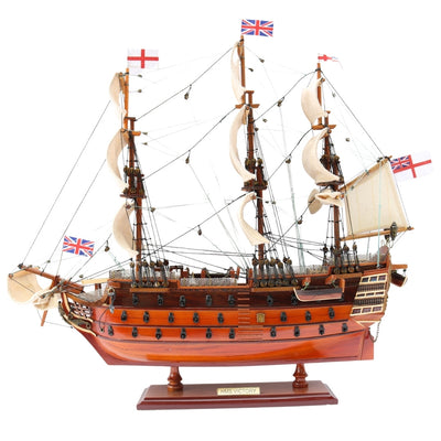 Modelo montado del velero HMS Victory de 54 cm - Réplica hecha a mano con posibilidad de personalización mediante grabado - Regalo ideal para amantes de la navegación - Alta calidad, elegante base de madera