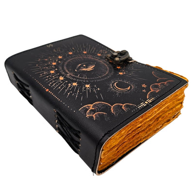 Cuaderno Ojo Cósmico con Grabado - Cuaderno de Piel Retro con 200 Páginas de Papel Amarillo de Piel de Cabra