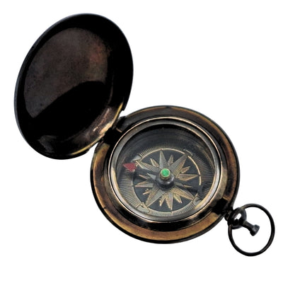 Brújula turística retro de latón con acabado antiguo y posibilidad de grabado – regalo ideal para viajeros y amantes de la naturaleza – dimensiones 6 x 5 x 1,75 cm, tapa protectora para el vidrio