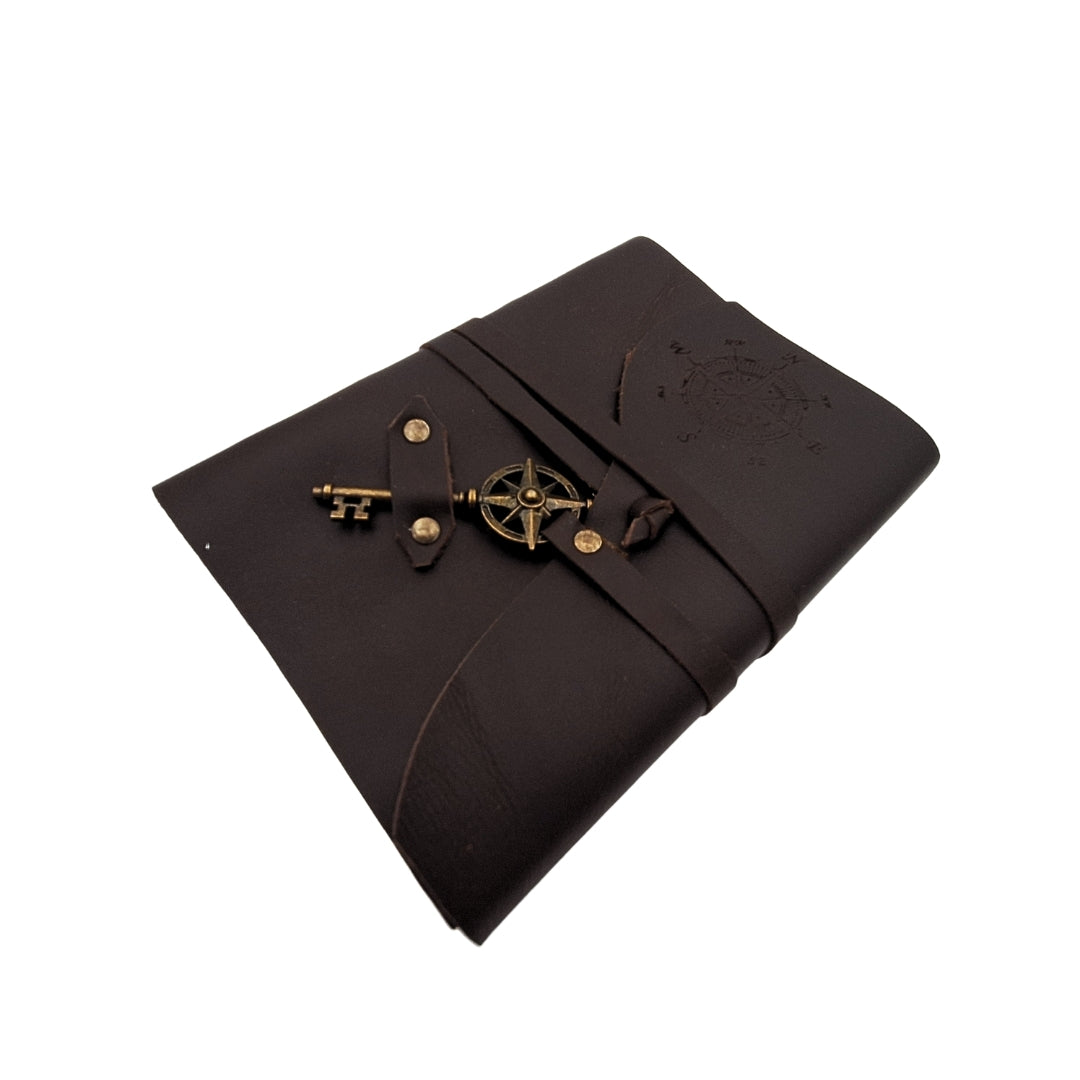 Cuaderno de cuero retro Rosa de los Vientos de 200 páginas con posibilidad de personalización con grabado