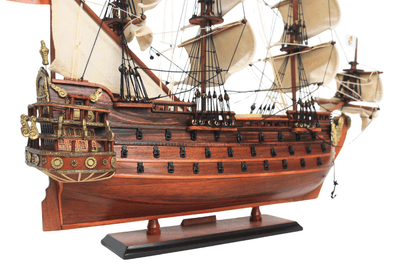 Modelo exclusivo de velero del barco San Felipe - SF4, con posibilidad de personalización mediante grabado