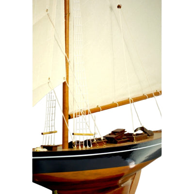 Modelo de yate Columbia con aparejo de gafas, altura 104 cm, de madera, con posibilidad de personalización con grabado