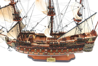 Modelo de velero del barco San Felipe de 80cm, con posibilidad de personalización mediante grabado