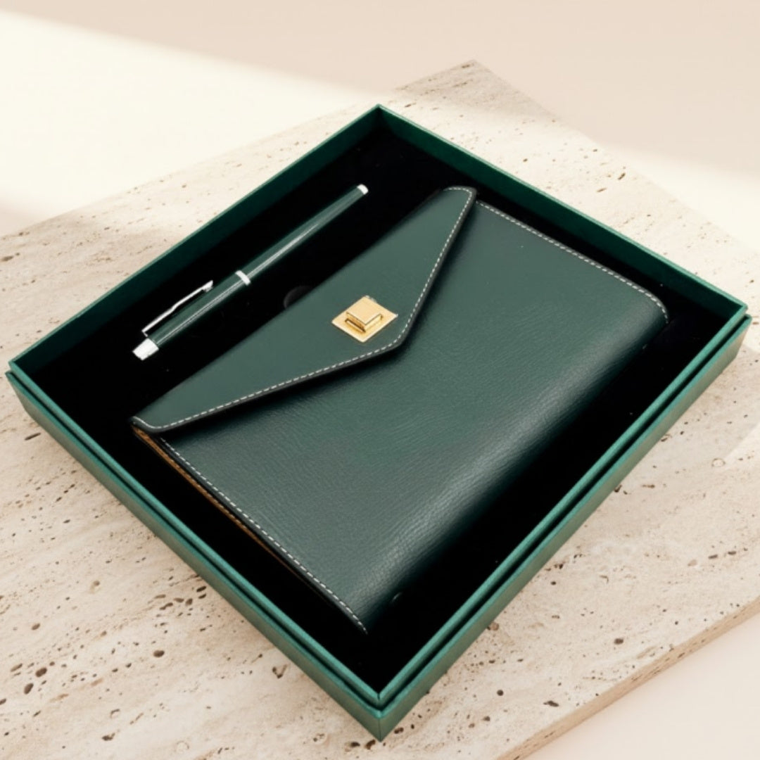 Elegante set de regalo con grabado personalizado - Cuaderno de cuero A6 con bolígrafo de alta calidad en caja de regalo de lujo  
