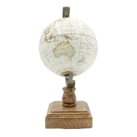 Globo decorativo estiloso Amundsen sobre base de madera con grabado - Adorno elegante para interiores clásicos, loft y coloniales, ideal para regalo - Altura 26,5 cm, color blanco y marrón, toque educativo en inglés