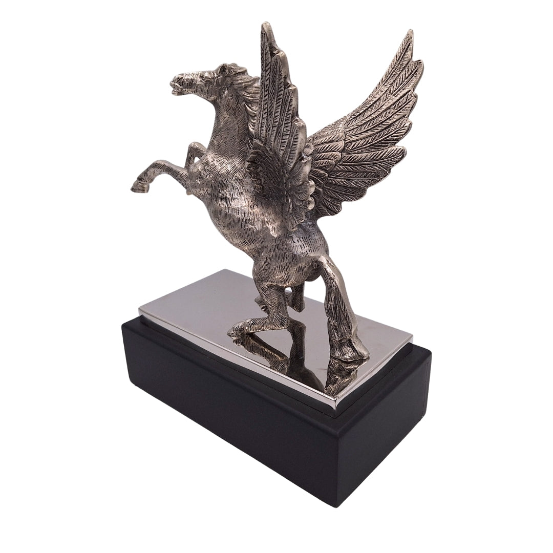 Figura decorativa de Pegaso de aluminio sobre base de acero y madera, grabado personalizado, regalo elegante para amantes de la mitología griega, altura 36 cm, color plateado con base negra