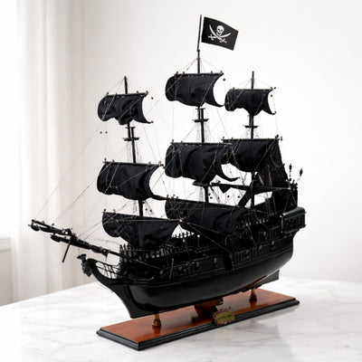 Modelo de barco pirata Perla Negra BP80R con posibilidad de personalización con grabado, longitud 89 cm, regalo exclusivo para cualquier ocasión, artesanía artística, base de madera