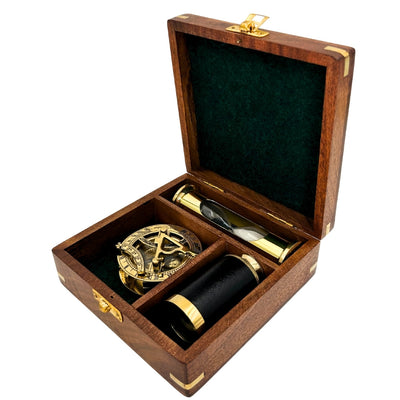 Set de regalo retro con grabado – brújula de latón, catalejo plegable, reloj de arena en caja de madera