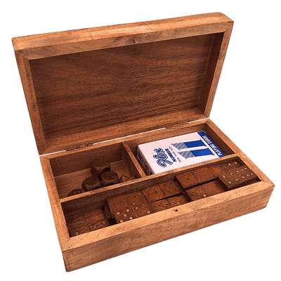 Set de juegos 3 en 1 en elegante caja de madera con posibilidad de personalización mediante grabado - Cartas, Dominó, Dados - Regalo ideal para amantes de juegos sociales - dimensiones: 22,5 x 13 x 6 cm, acacia con adornos de latón