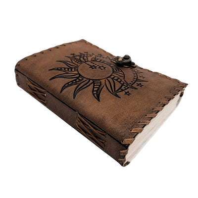 Cuaderno de cuero retro Sol y Luna de 200 páginas con posibilidad de personalización con grabado, beige y marrón, ideal para regalo a artistas o amantes de la magia cotidiana