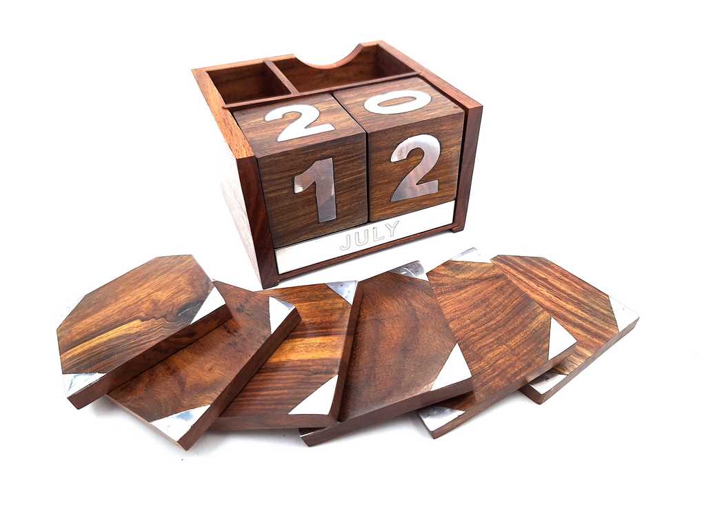 Calendario Perpetuo de Madera CAL-1894 con Grabado Personalizado