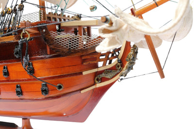 Modelo montado del velero HMS Victory de 54 cm - Réplica hecha a mano con posibilidad de personalización mediante grabado - Regalo ideal para amantes de la navegación - Alta calidad, elegante base de madera