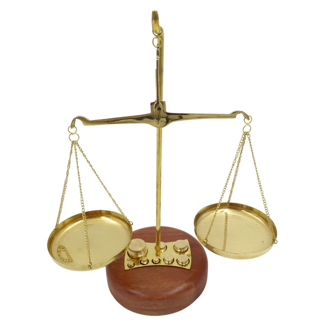 Báscula decorativa WSB8 de latón con base de madera
