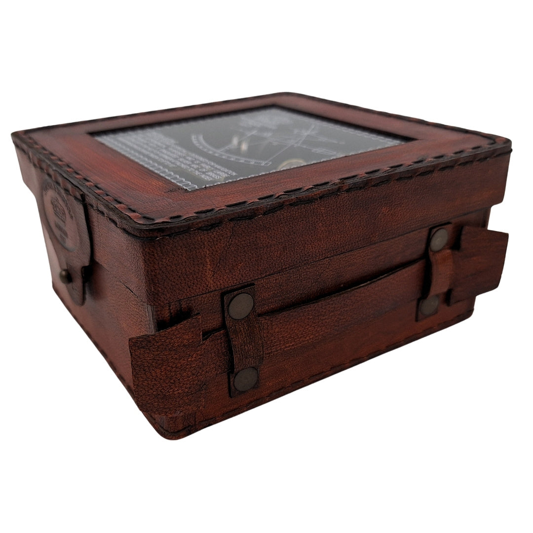 Sextante de latón con grabado en caja de cuero - réplica de 1917, ideal para regalo a navegantes y astrónomos, dimensiones 13x12x6 cm, antigüedad, material: latón y vidrio