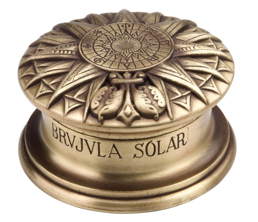 Brújula solar renacentista de latón con grabado - Elegante regalo vintage de 4,5 cm de altura y 8,5 cm de diámetro