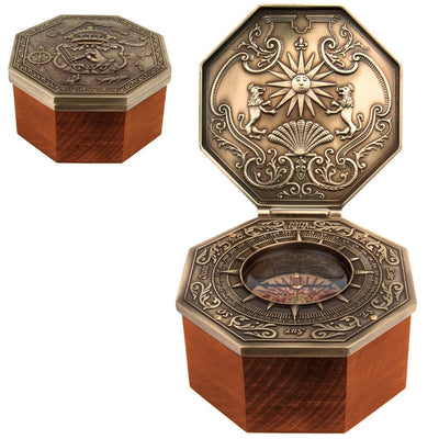 Brújula magnética Cardan exclusiva con grabado - réplica para regalo marinero, altura 5,8 cm, madera de haya y roble, latón, estilo renacentista