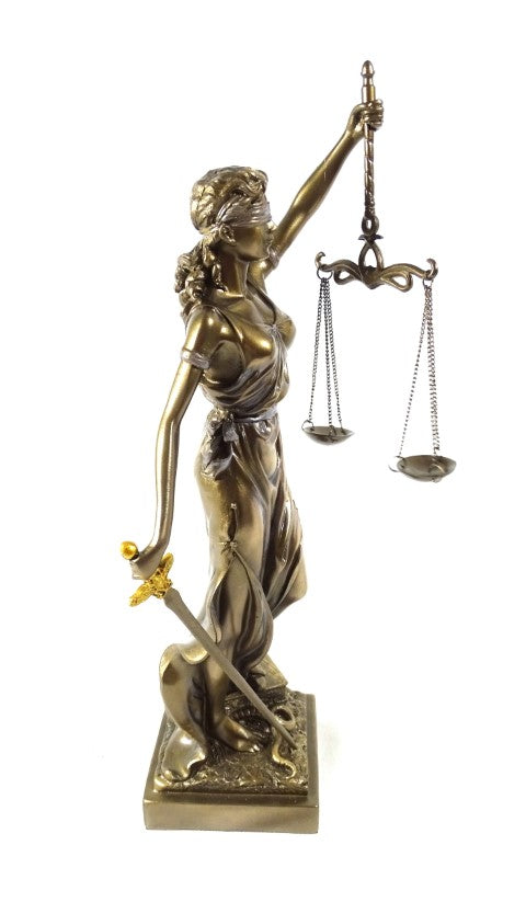 Figura de Temis de 35 cm con posibilidad de personalización con grabado - regalo elegante para abogado, juez o asesor legal, hecha de polyresina en color dorado con acabado antiguo
