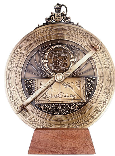 Gran astrolabio europeo H35 con grabado  