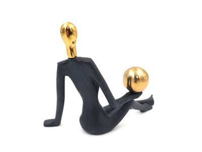 Figura decorativa Mujer gimnasta con balón, grabado personalizado, altura 15 cm, negra y dorada, regalo ideal para cualquier ocasión