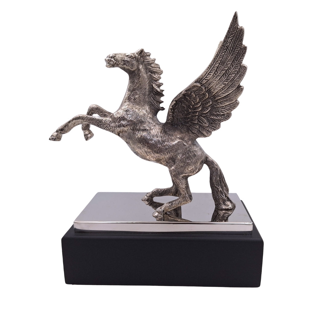 Figura decorativa de Pegaso de aluminio sobre base de acero y madera, grabado personalizado, regalo elegante para amantes de la mitología griega, altura 36 cm, color plateado con base negra