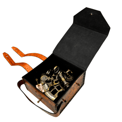 Sextante retro de latón en estuche de cuero - instrumento de navegación elegante con opción de grabado - regalo ideal para amantes de la navegación e historia - dimensiones 13x12x7 cm