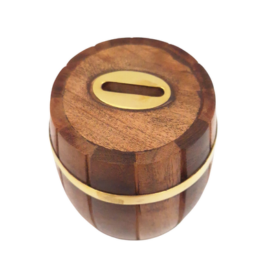 Hucha de madera barril con herrajes de latón