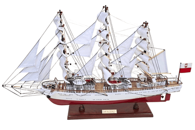 Modelo exclusivo de velero del barco Dar Młodzieży XXL de 71 cm, con posibilidad de personalización mediante grabado