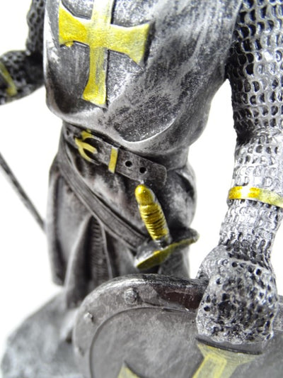 Figura de caballero cruzado 18 cm con posibilidad de personalización con grabado