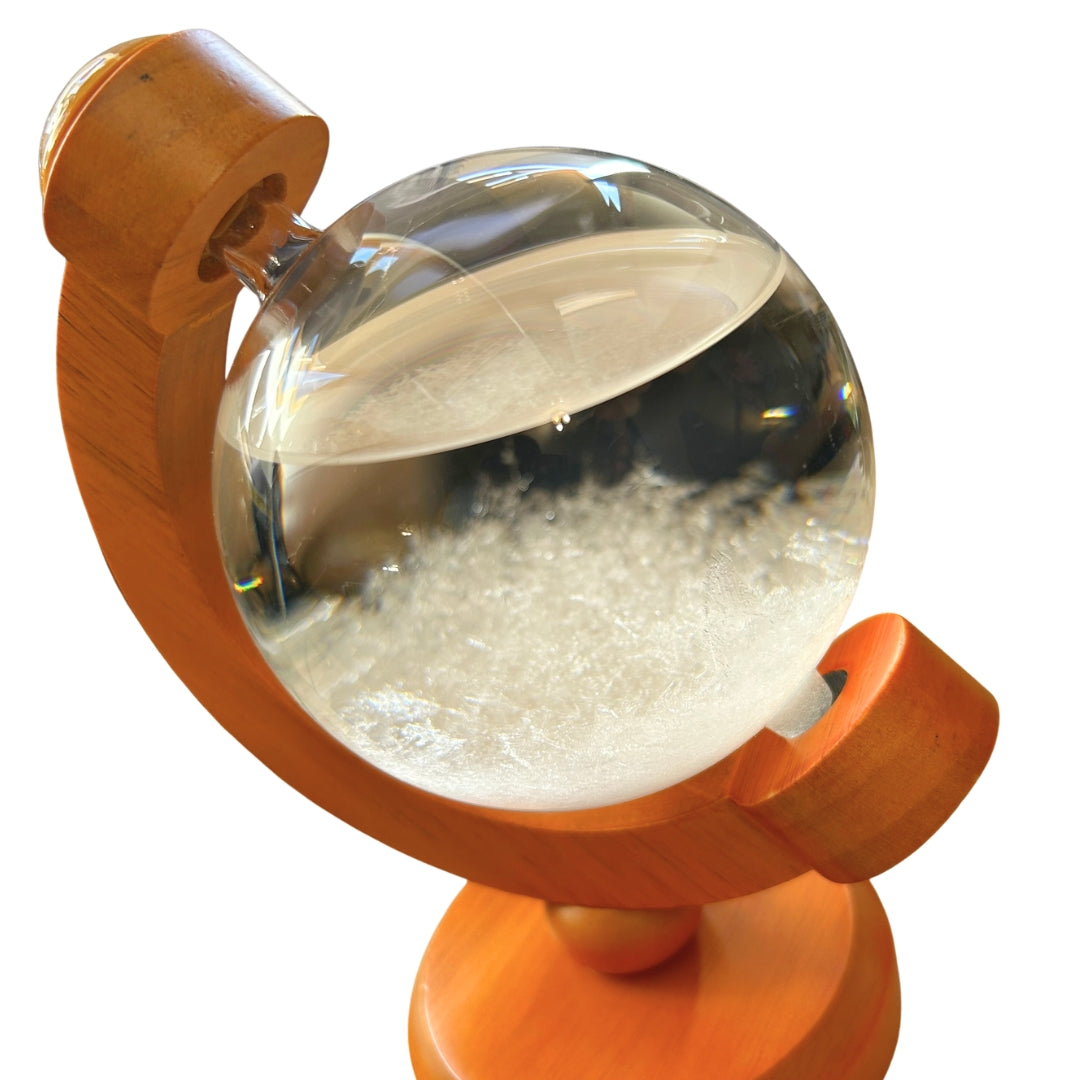 Barómetro de Tormenta Fitzroya Globo con Posibilidad de Grabado - Decoración Elegante para Escritorio en Vidrio y Madera, Altura 18,5 cm