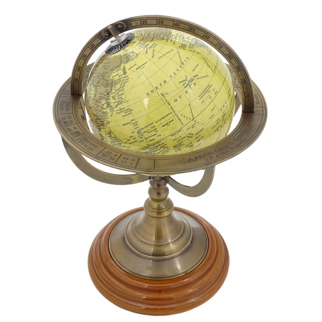 Globo decorativo con base de latón y opción de grabado personalizado