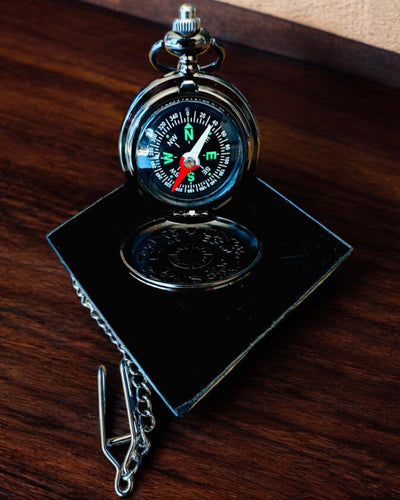 Brújula estilo reloj de bolsillo "Navigator" - Color metal oscuro