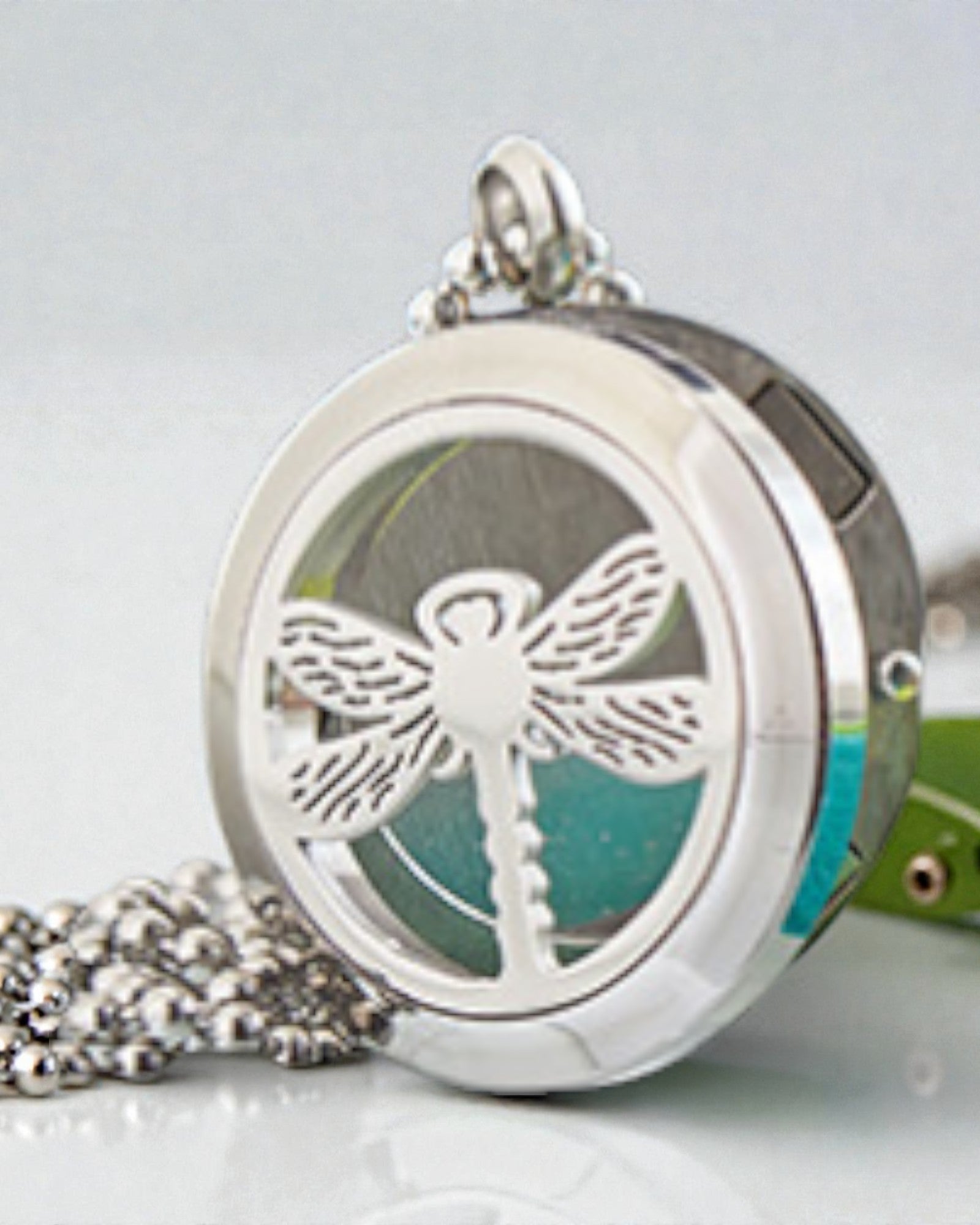 Collar Aromalife Dragonfly Spirit – Relicario aromático con libélula 25 mm