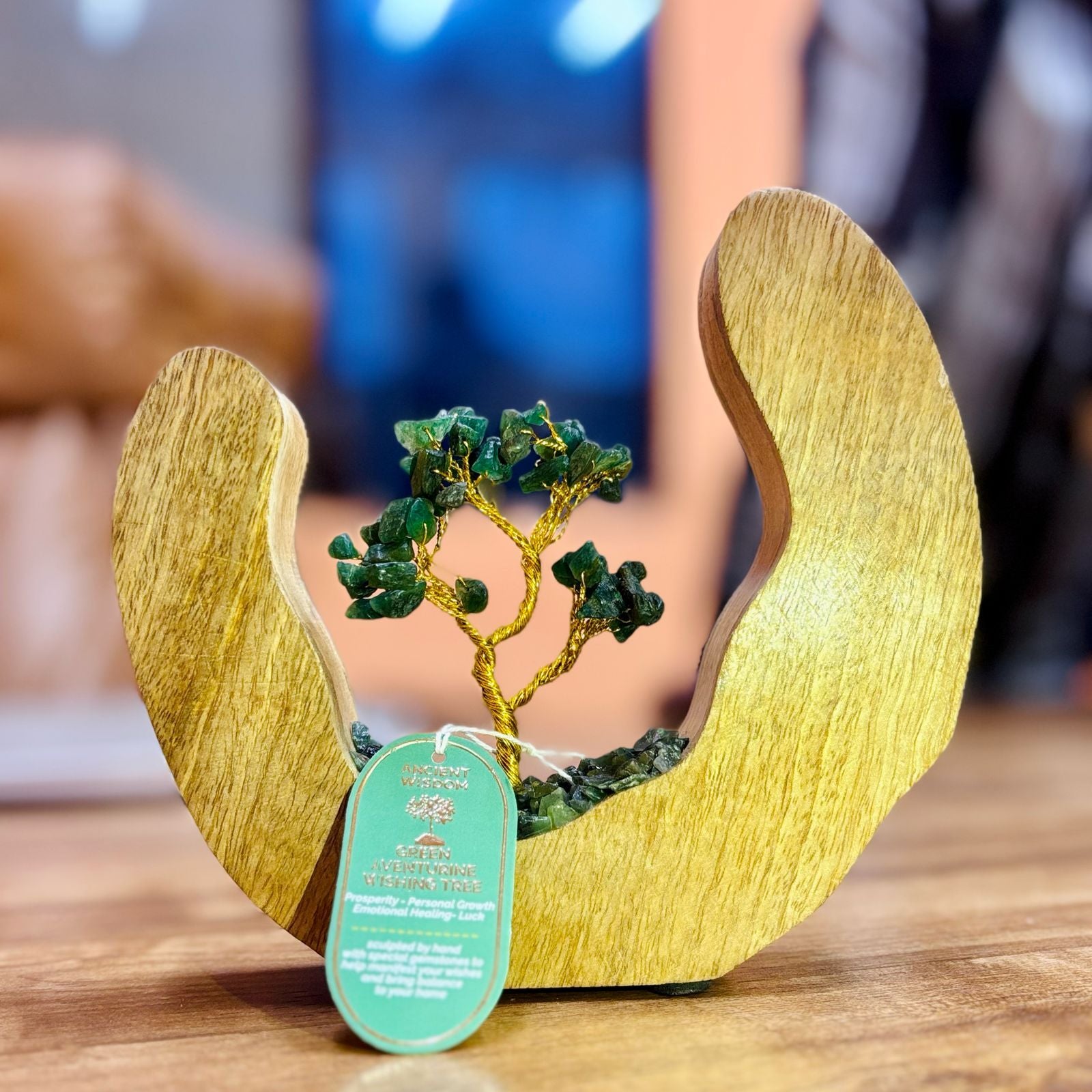 Jardín de Piedras con Aventurina Verde - Árbol Artesanal en Anillo de Madera de Mango
