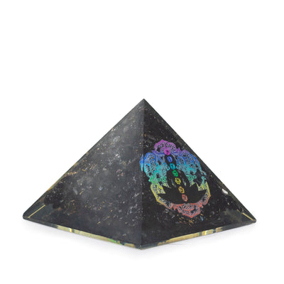 Pequeña pirámide de orgonita de turmalina negra 5,5x4,5 cm con motivo de Buda y chakras