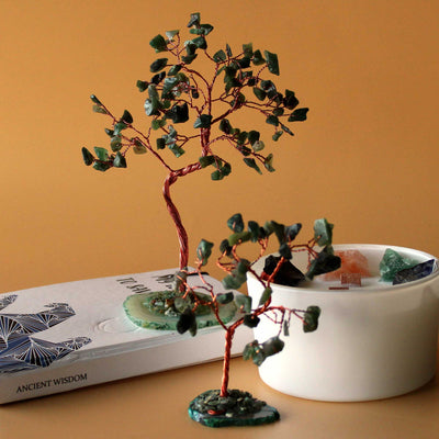 Árbol de aventurina sobre base de ágata - verde, 10 cm, 35 cristales