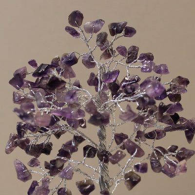 Árbol de piedras preciosas de amatista con base de orgonita
