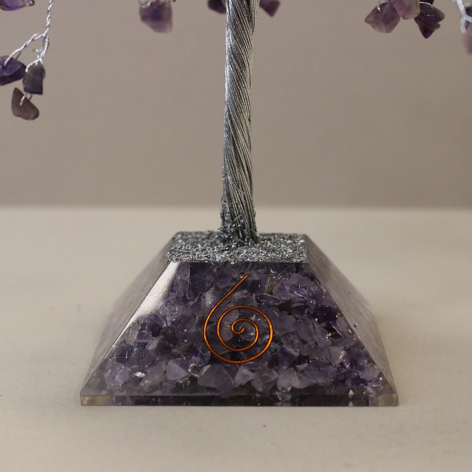 Árbol de la Suerte con Cristales de Amatista - 320 Piedras, Hojas Moradas, Base de Orgonita