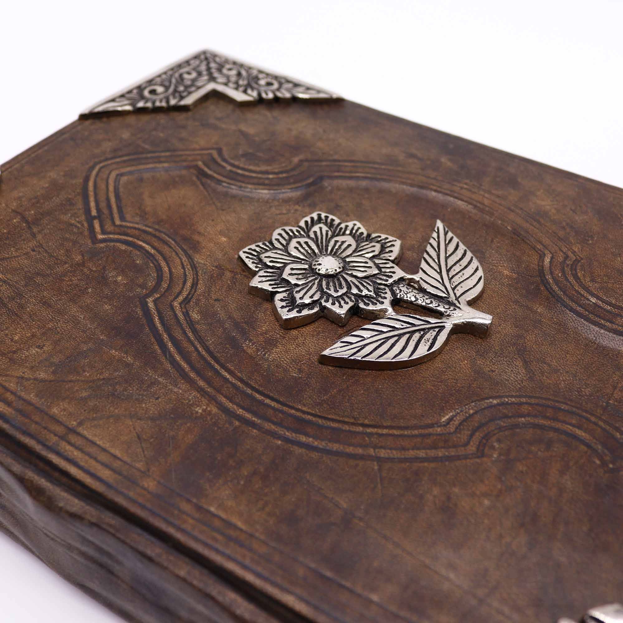 Elegante Cuaderno Hefty Brown Tan con Motivo Zinc Rose