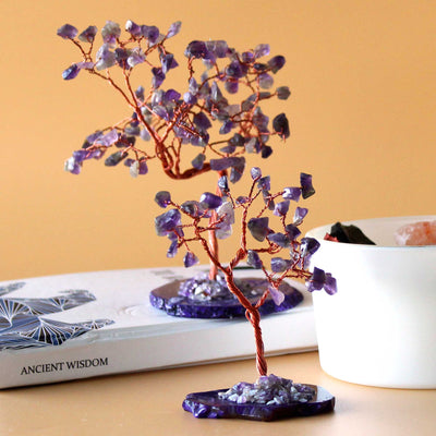 Árbol mágico de amatista sobre base natural de ágata