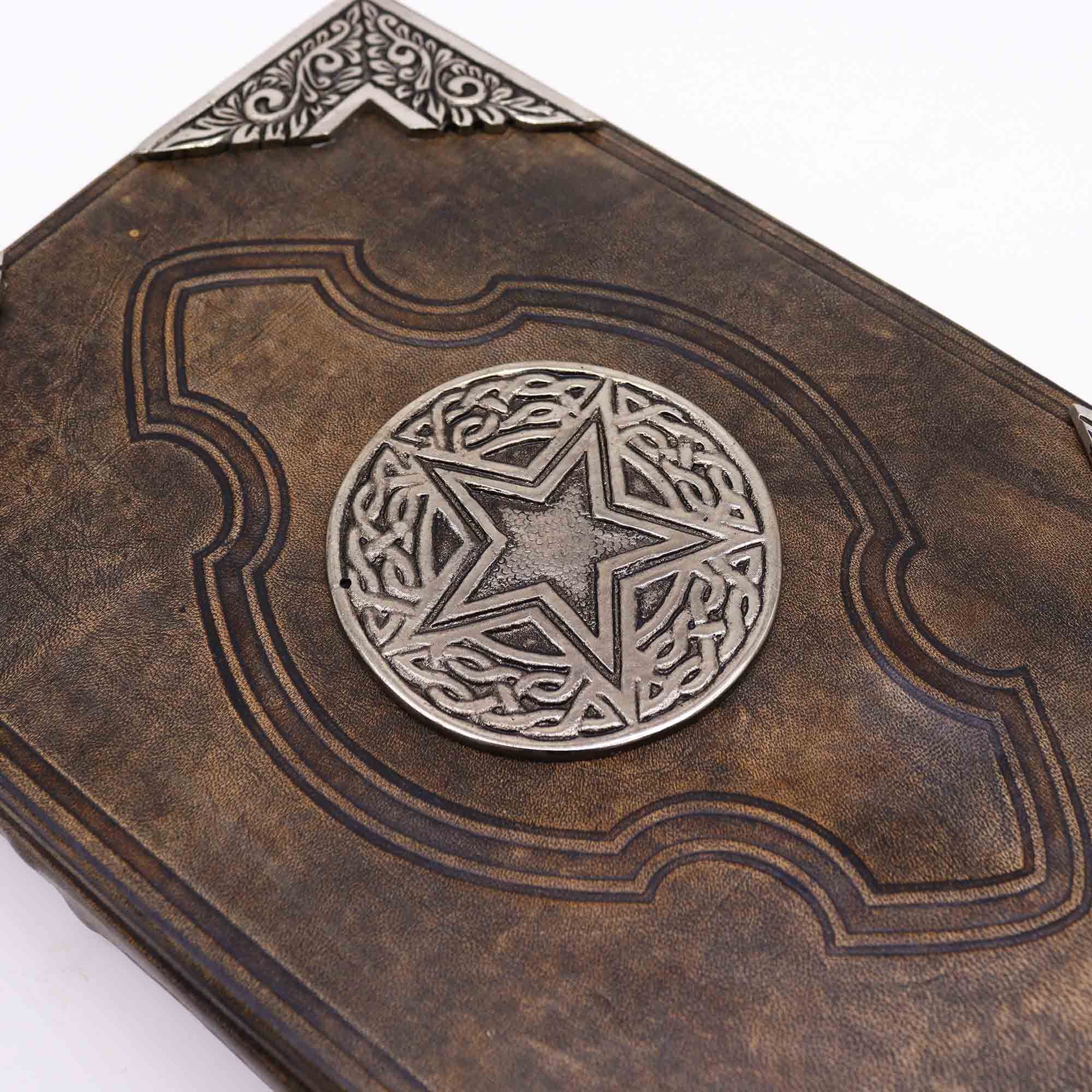 Libro Hefty Brown Tan - Elegante Cuaderno con Pentágono de Zinc, 200 Páginas con Bordes Irregulares, Cubierta de Piel, 26x18 cm