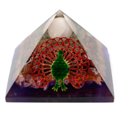 Pirámide de Orgonita 70 mm - Pavo Real en Diseño Multicolor con Piedras Preciosas y Cobre