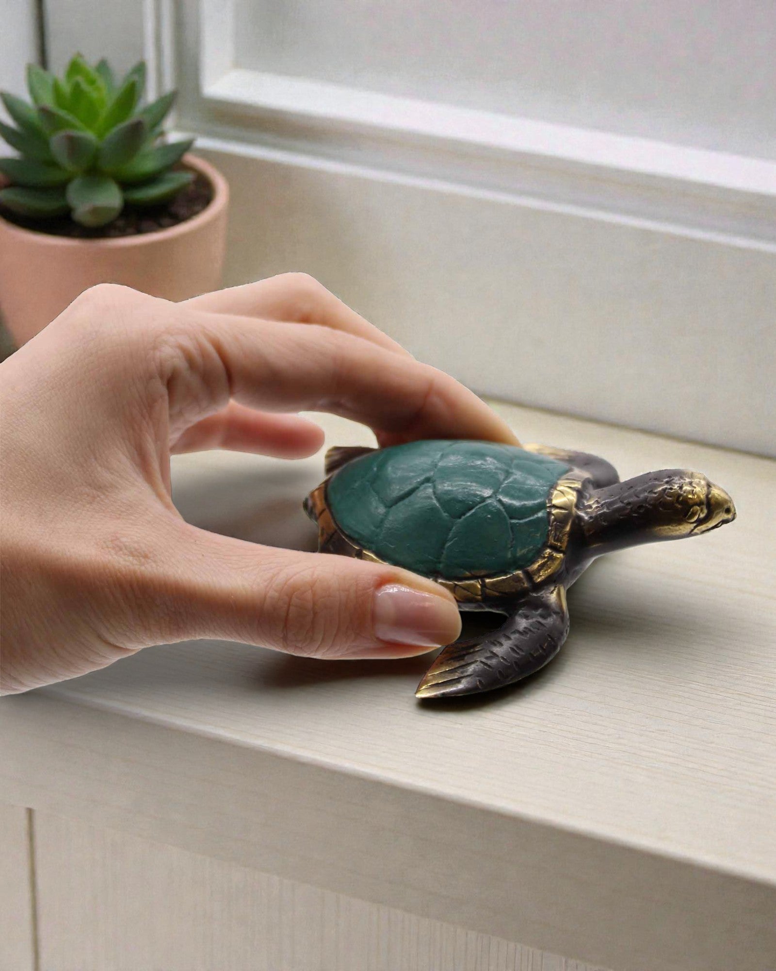 Trío de armonía marina – Set artesanal de 3 tortugas de latón