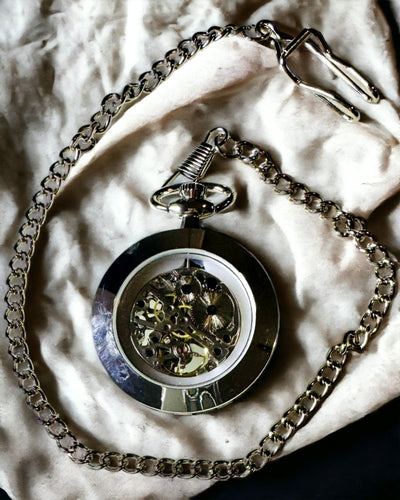 Reloj de Bolsillo Mecánico Exclusivo Plateado en Estilo Retro, Resistente al Agua - Elegancia para Cualquier Ocasión, con grabado