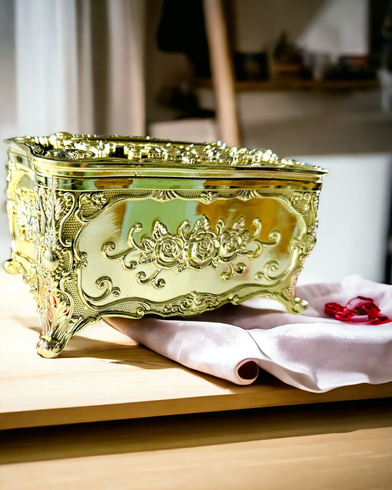 Caja Elegante para Pañuelos con Flores en Relieve - Contenedor para Servilletas